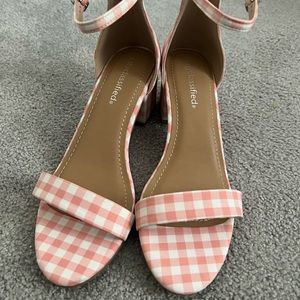 Never Worn Strappy Checkered Heels | Reddress.com